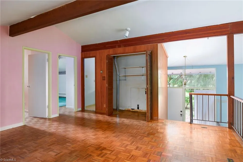 219 Buttercup Drive Jamestown, NC 27282