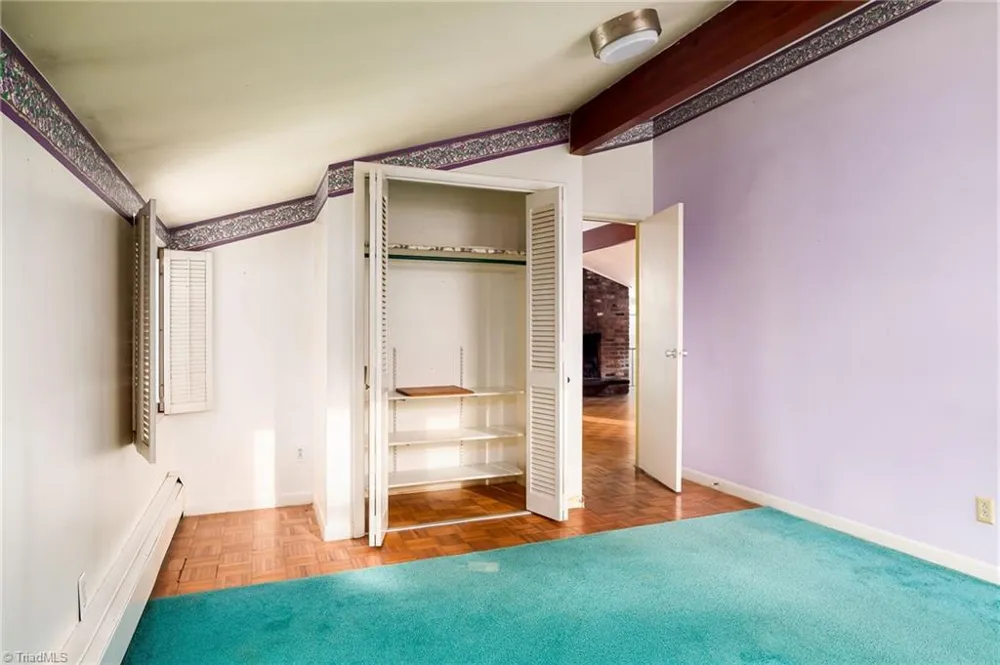219 Buttercup Drive Jamestown, NC 27282