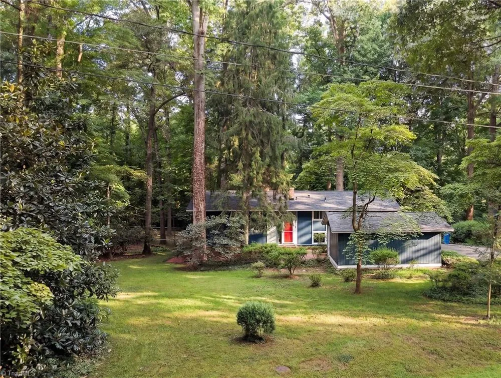 219 Buttercup Drive Jamestown, NC 27282