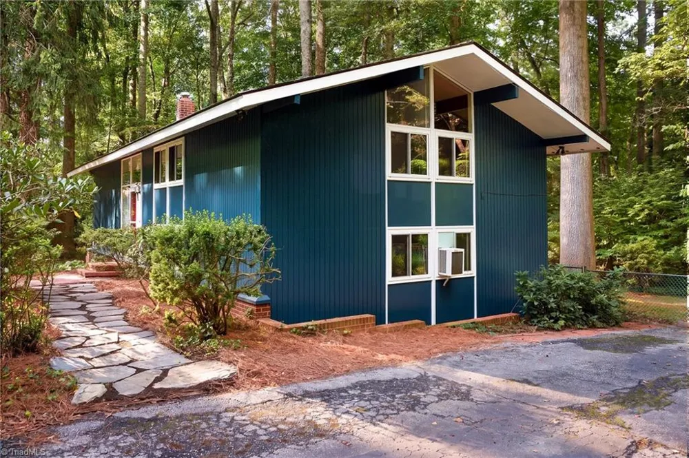 219 Buttercup Drive Jamestown, NC 27282