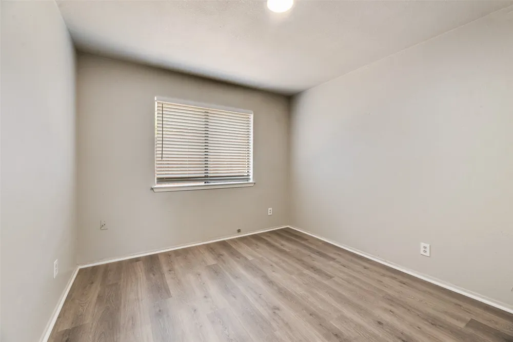 3305 Fairview Drive Corinth, TX 76210