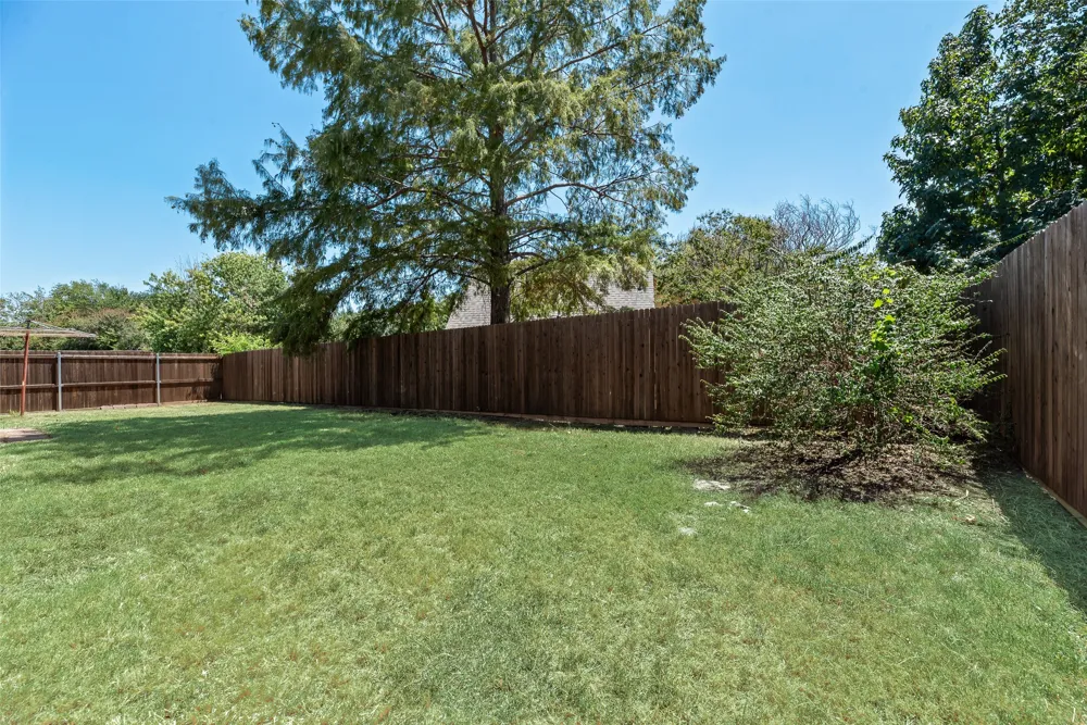 3305 Fairview Drive Corinth, TX 76210