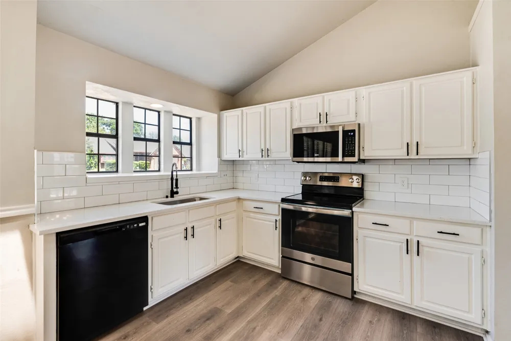 3305 Fairview Drive Corinth, TX 76210