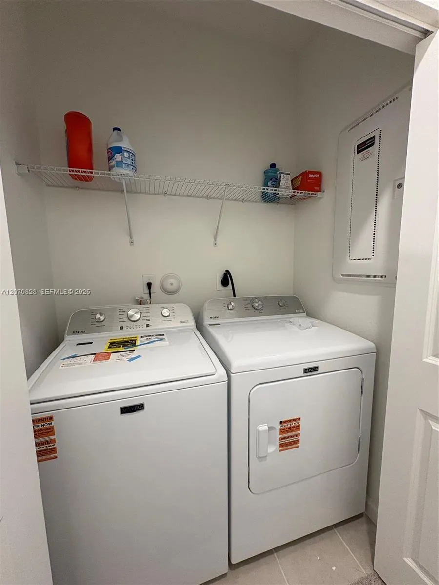 2409 SE 28th St Homestead, FL 33035