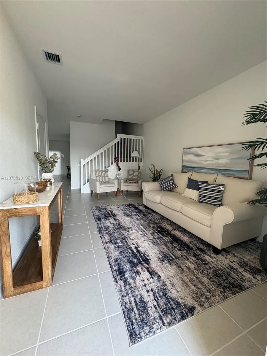 2409 SE 28th St Homestead, FL 33035
