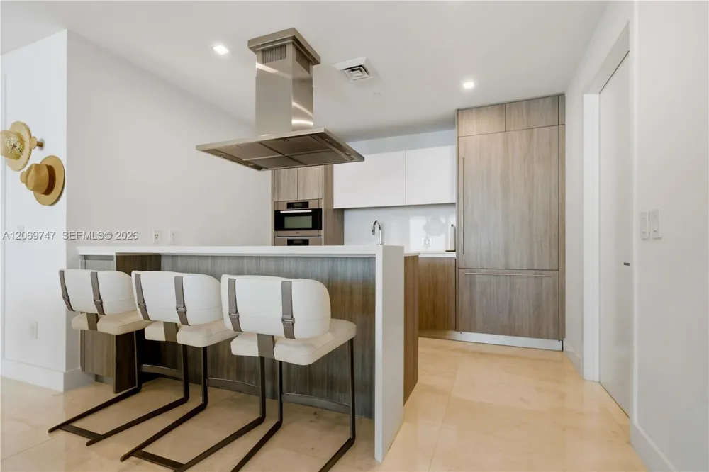 Address Not Shown Key Biscayne, FL 33149
