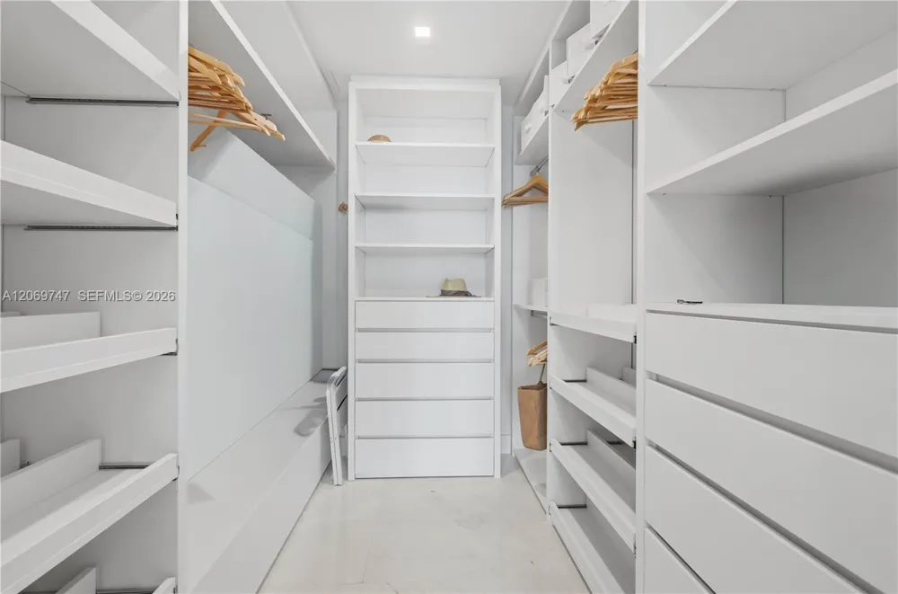 Address Not Shown Key Biscayne, FL 33149