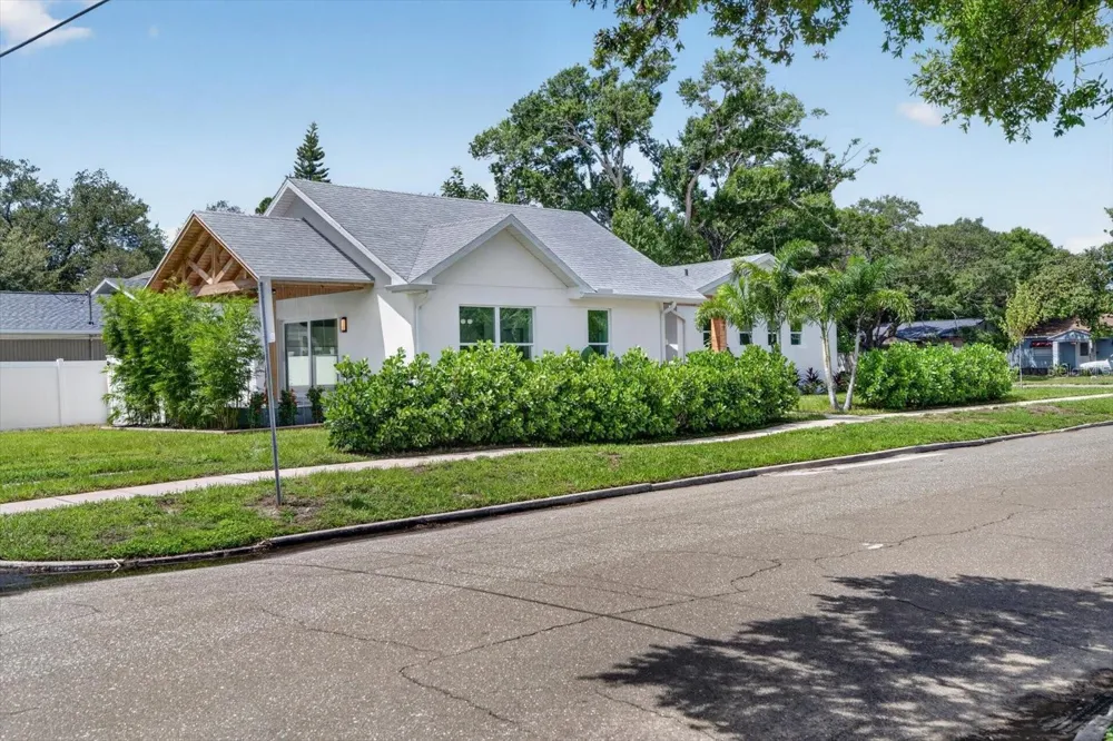 4847 DR MARTIN LUTHER KING JR STREET St Petersburg, FL 33703