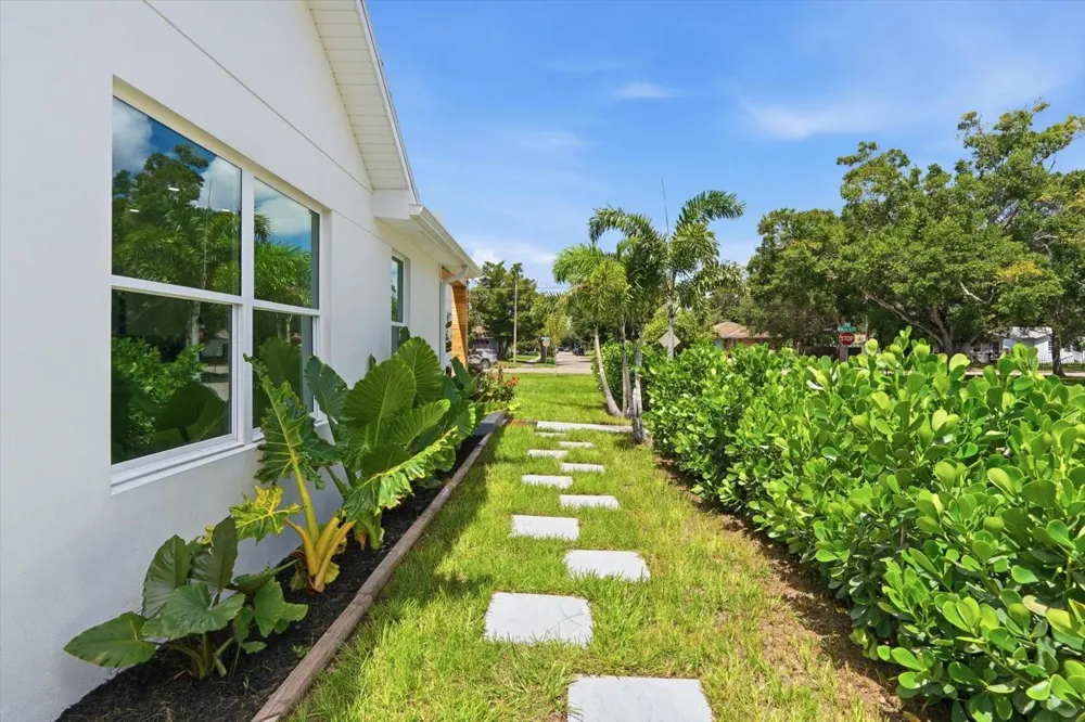 4847 DR MARTIN LUTHER KING JR STREET St Petersburg, FL 33703
