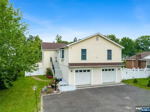7 Henoch Avenue