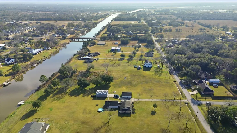 Robinson Road Hitchcock, TX 77563