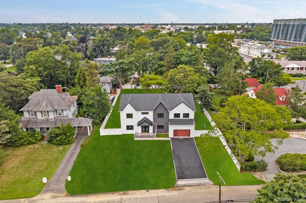 16 S Montgomery Avenue Bay Shore, NY 11706