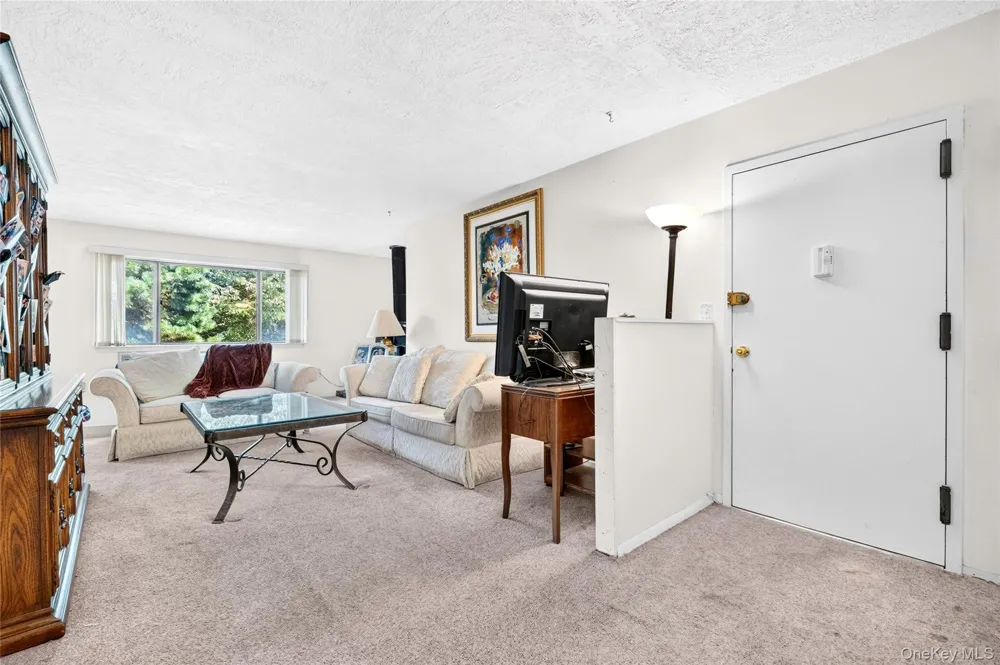 24 Richard Court Pomona, NY 10970