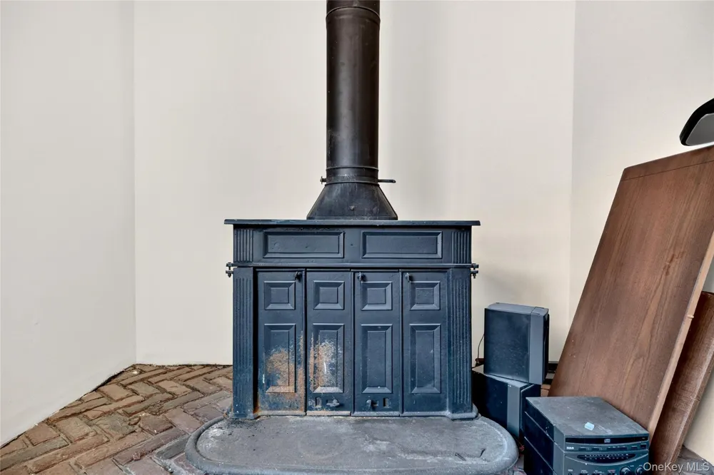 24 Richard Court Pomona, NY 10970