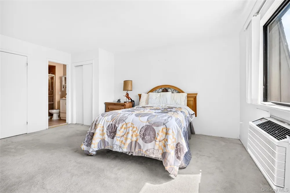 24 Richard Court Pomona, NY 10970