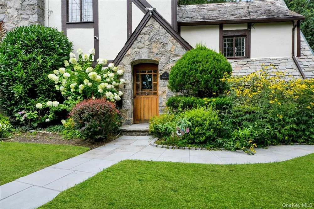 7 Denman Place Mount Vernon, NY 10552