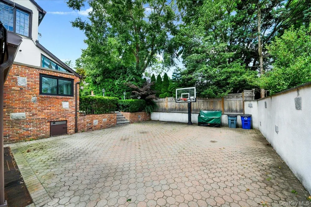 7 Denman Place Mount Vernon, NY 10552