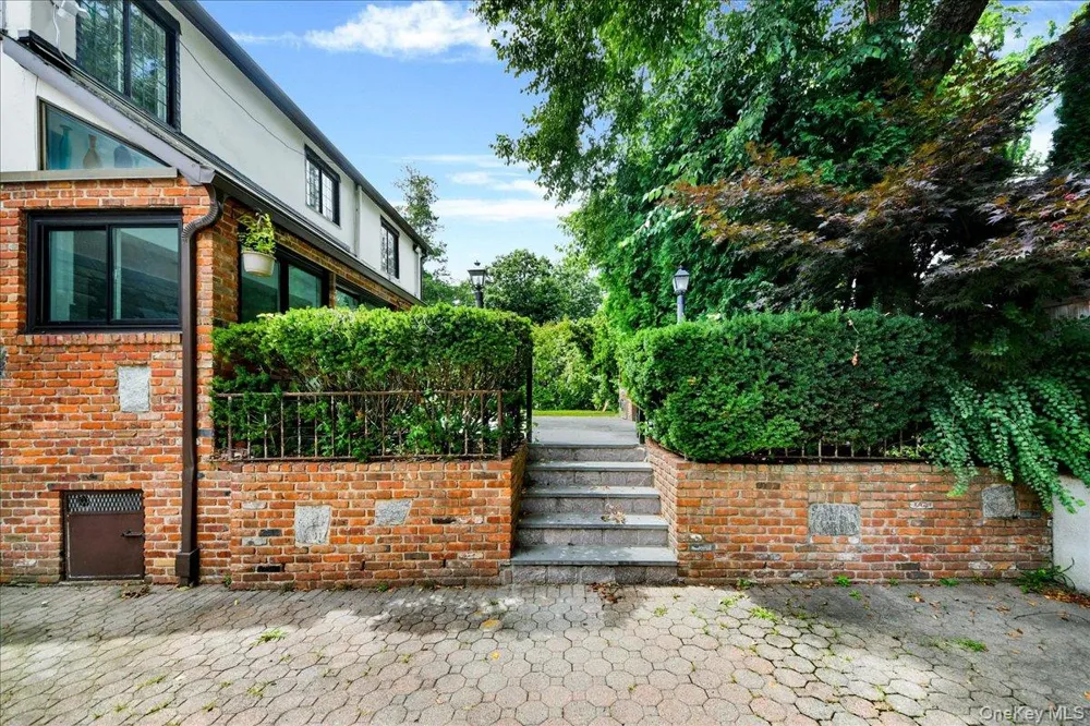 7 Denman Place Mount Vernon, NY 10552