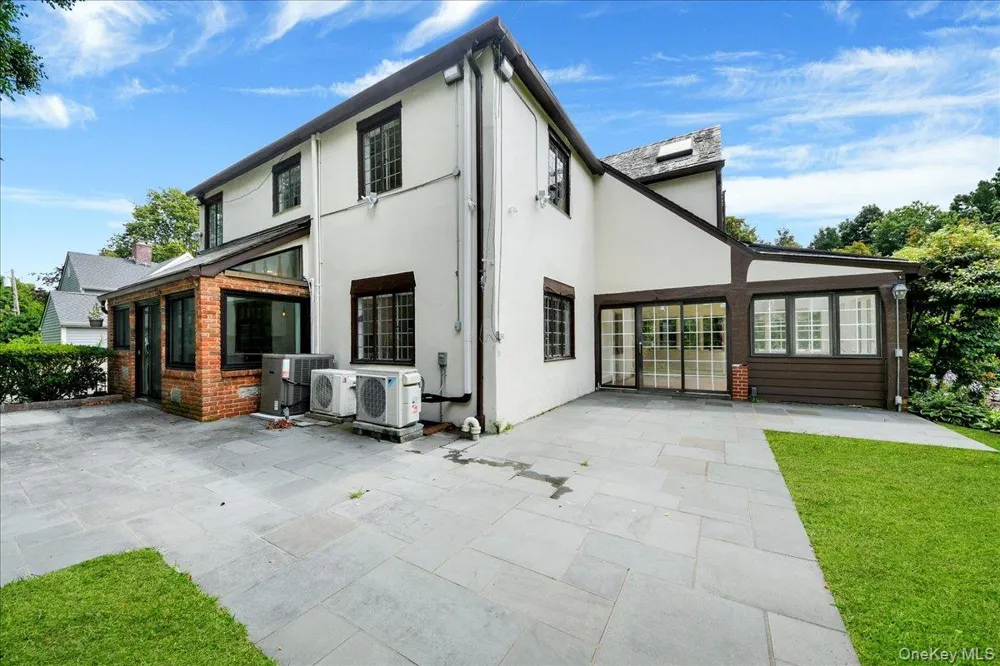 7 Denman Place Mount Vernon, NY 10552