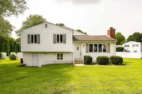 34 Riverview Drive