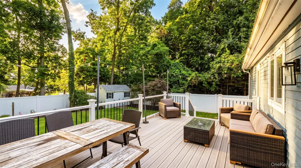 70 Beach Road Wading River, NY 11792