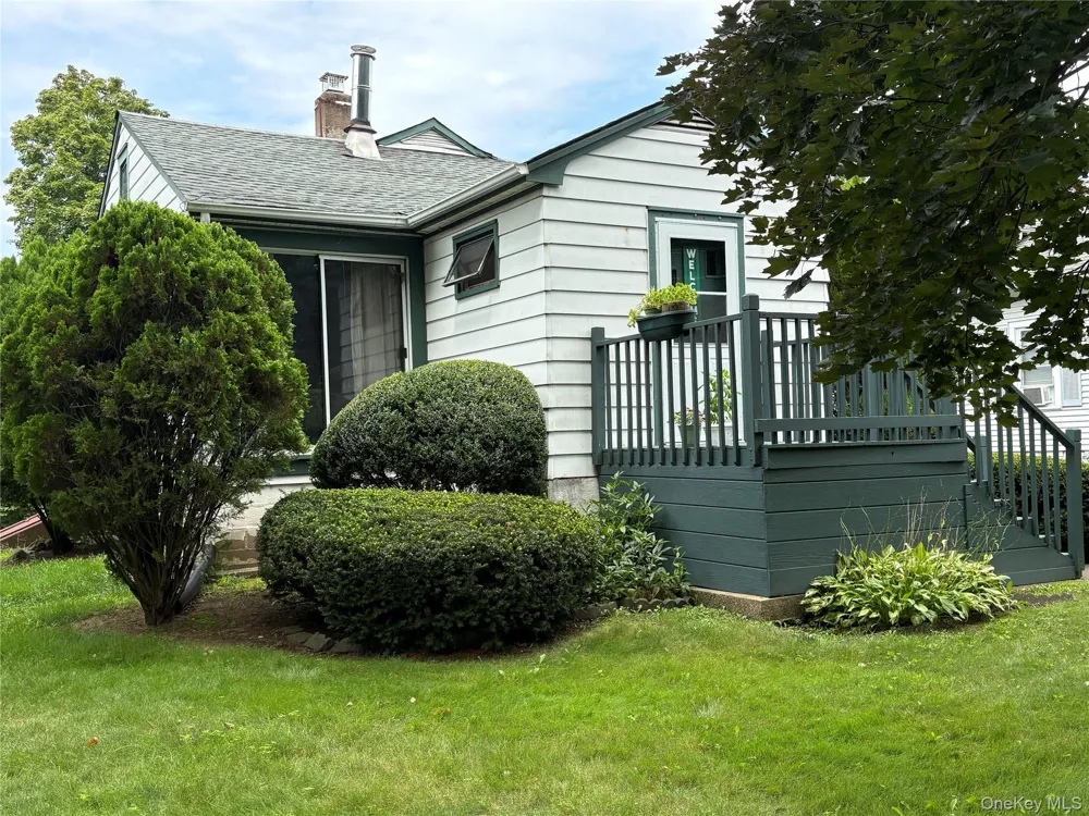 17 Sheridan Avenue Sloatsburg, NY 10974
