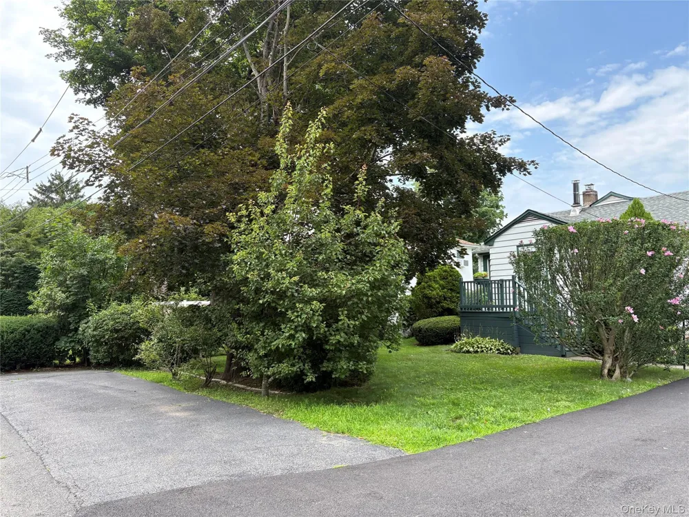17 Sheridan Avenue Sloatsburg, NY 10974