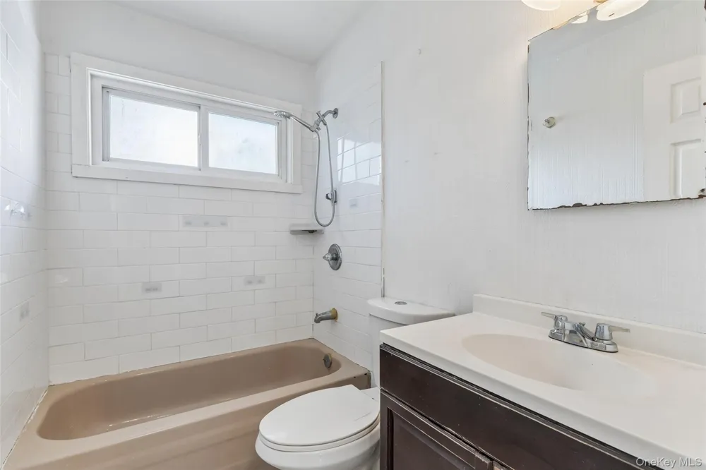 4 Beechwood Drive Shirley, NY 11967