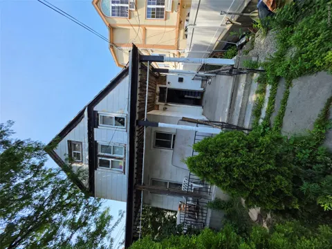 15 Pearl Street