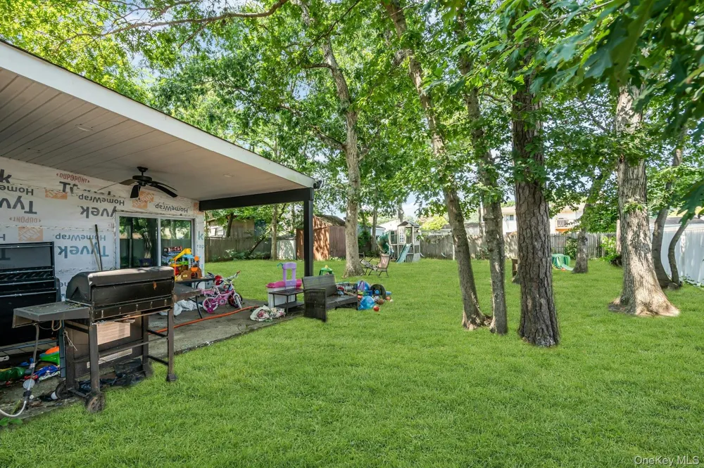 59 Probst Drive Shirley, NY 11967