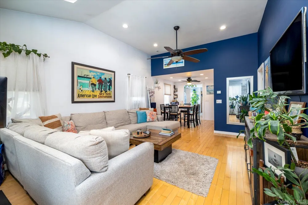 59 Kildare Road Island Park, NY 11558