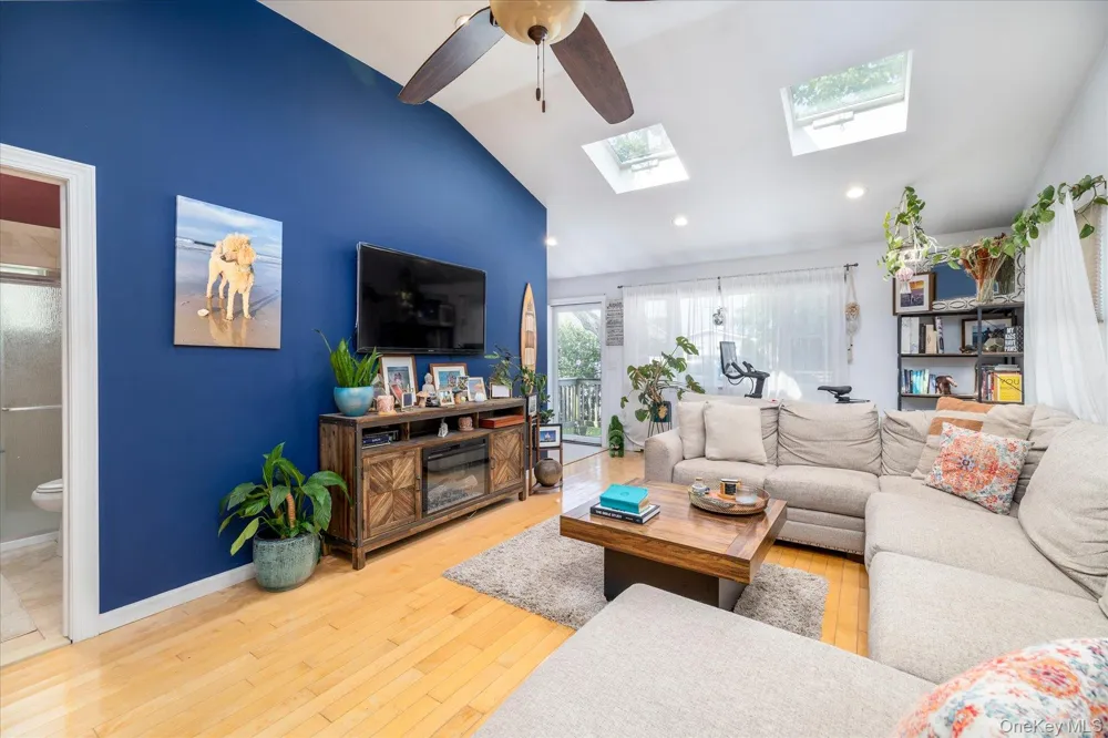 59 Kildare Road Island Park, NY 11558