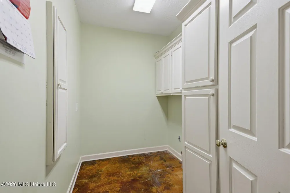 2265 Jack Johnson Road Terry, MS 39170