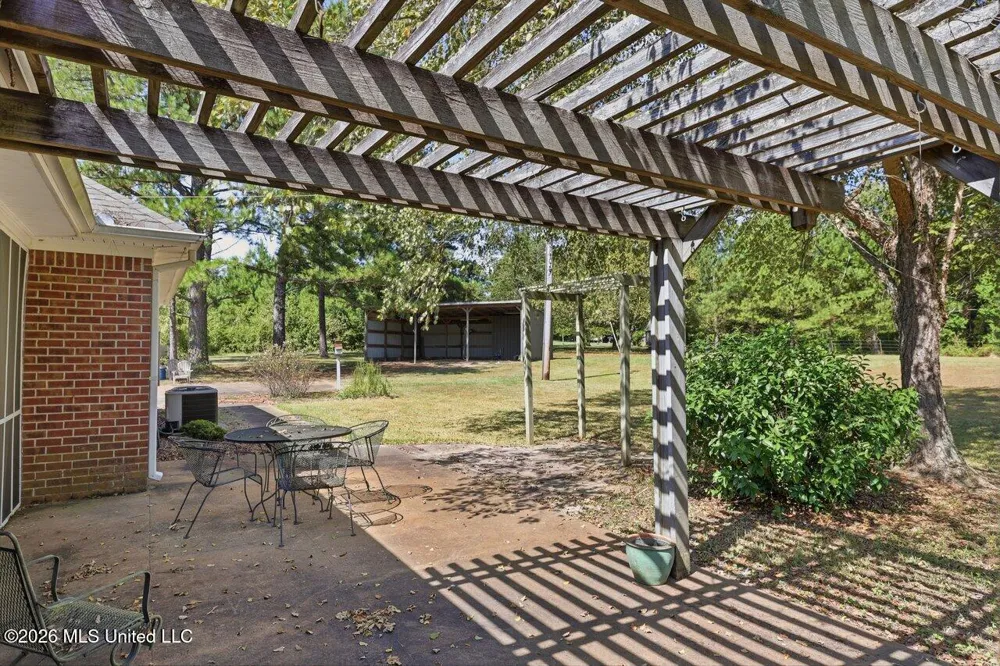 2265 Jack Johnson Road Terry, MS 39170