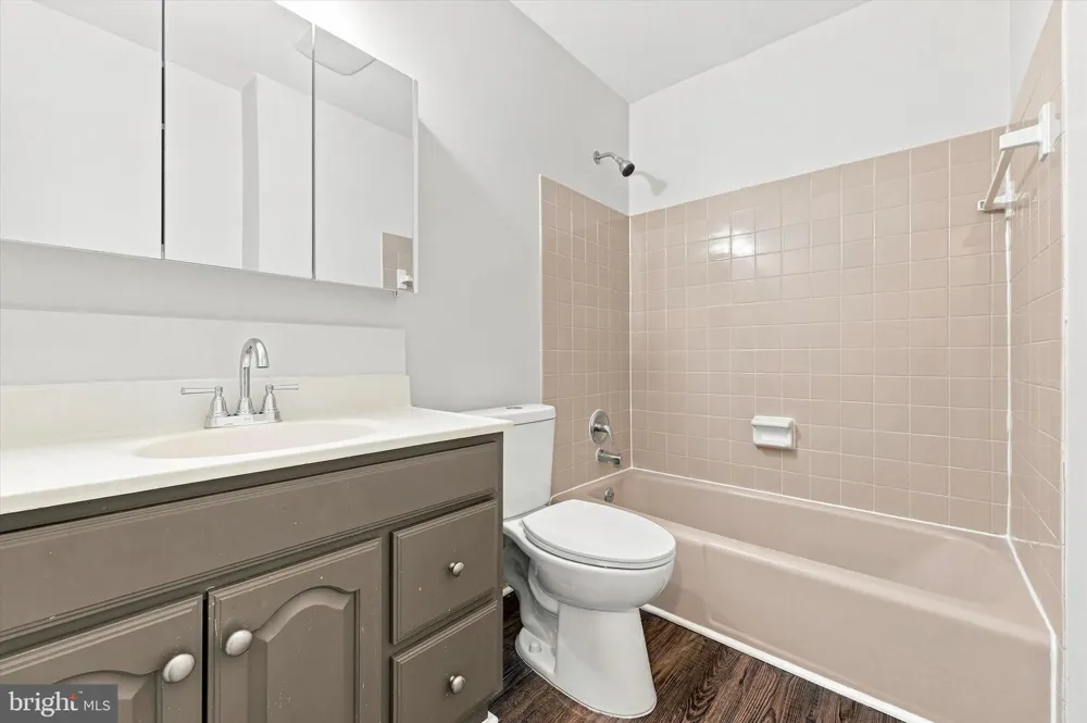 100 CAMPBELL CIRCLE #D-33 Downingtown, PA 19335