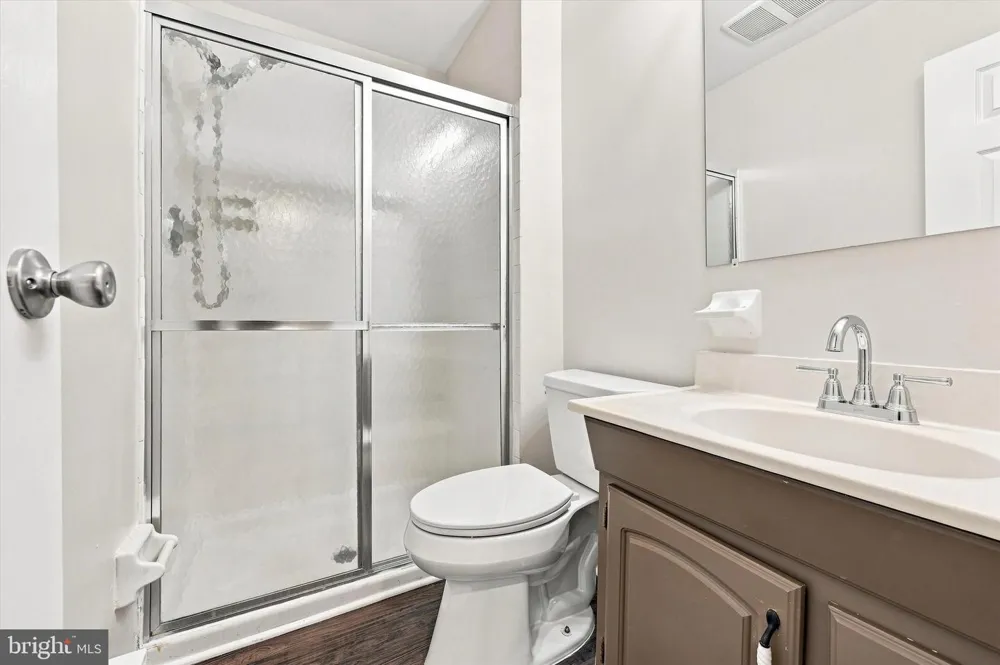 100 CAMPBELL CIRCLE #D-33 Downingtown, PA 19335