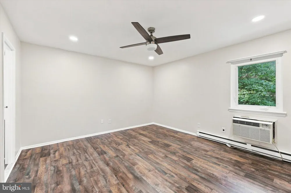 100 CAMPBELL CIRCLE #D-33 Downingtown, PA 19335