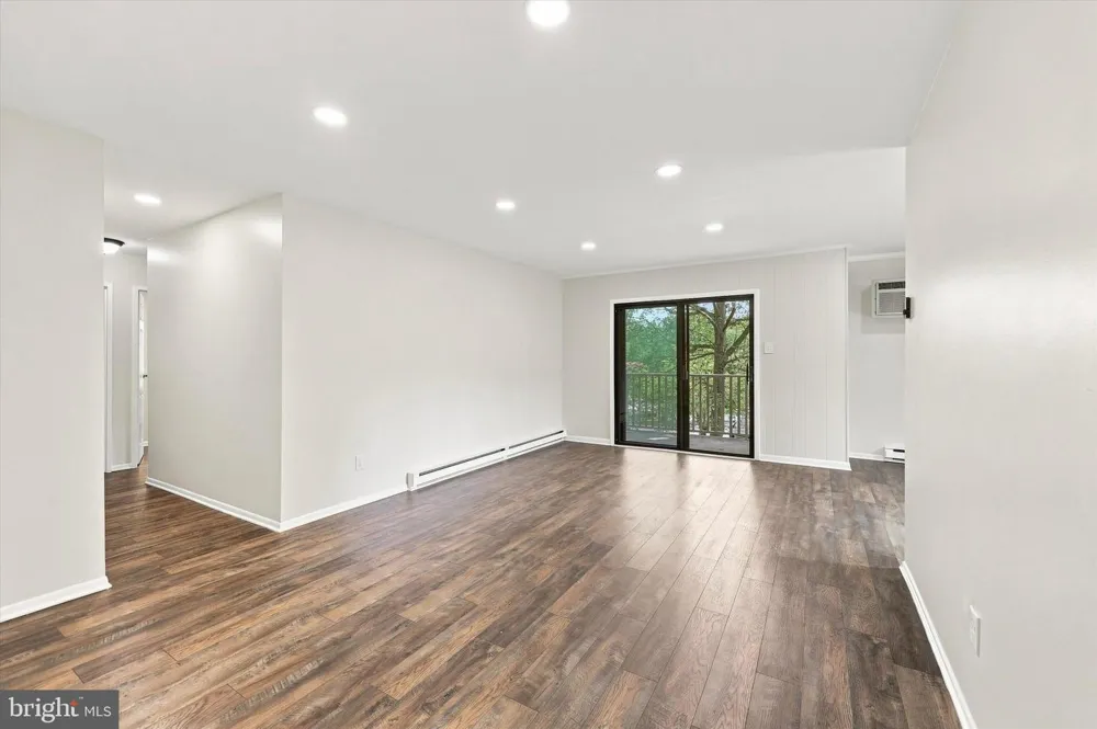 100 CAMPBELL CIRCLE #D-33 Downingtown, PA 19335