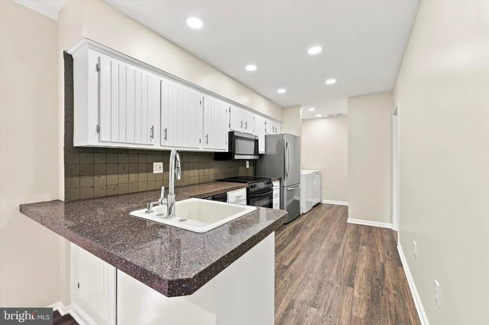 100 CAMPBELL CIRCLE #D-33 Downingtown, PA 19335