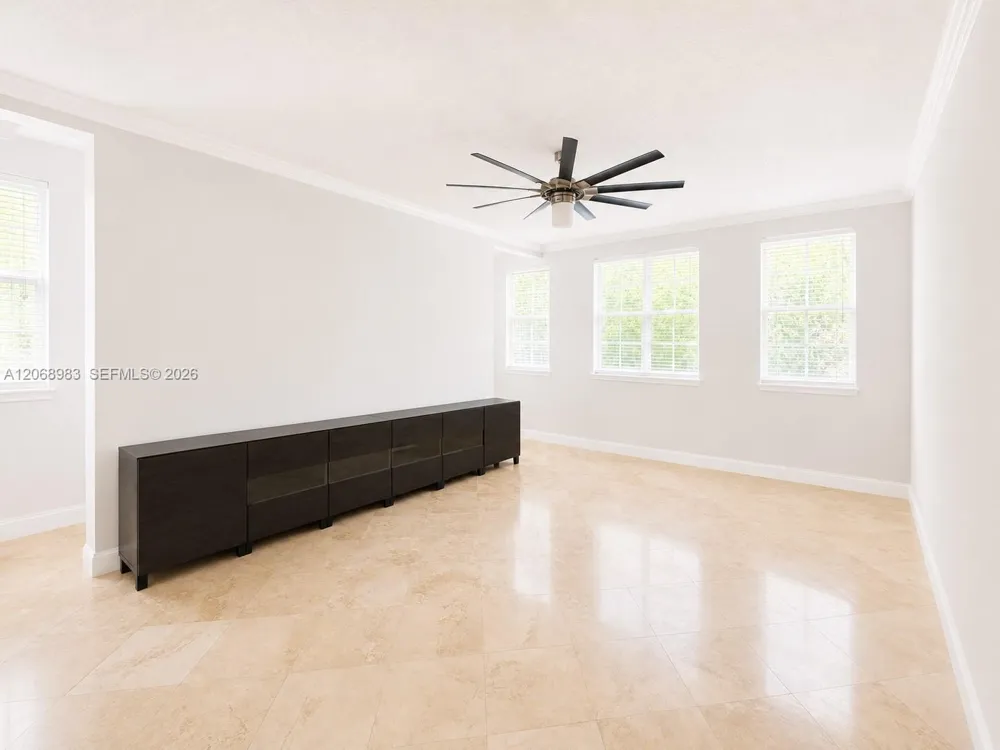 2069 S Ocean Dr #TH18 Hallandale Beach, FL 33009