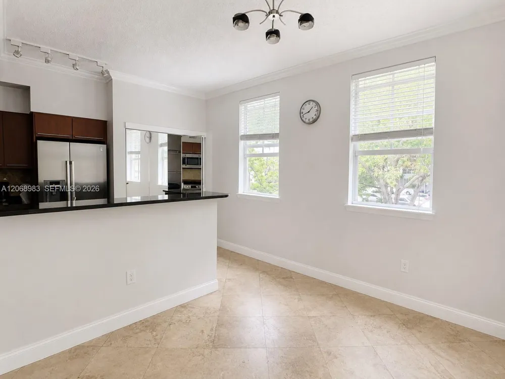 2069 S Ocean Dr #TH18 Hallandale Beach, FL 33009