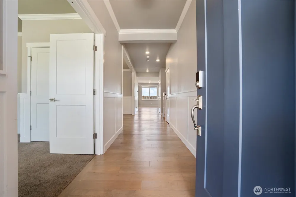1407 Baker Heights Loop Bremerton, WA 98312