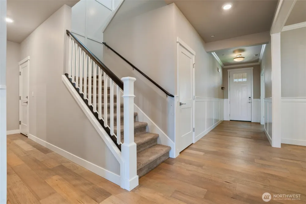 1407 Baker Heights Loop Bremerton, WA 98312