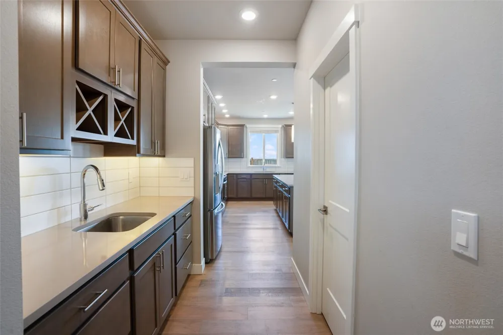 1407 Baker Heights Loop Bremerton, WA 98312