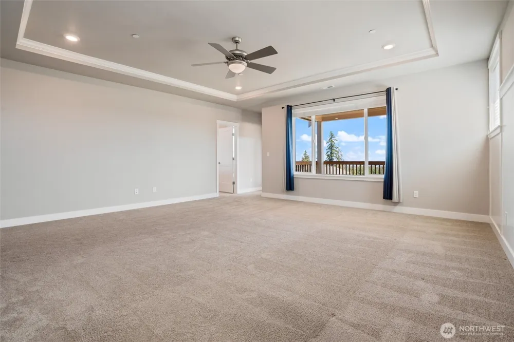 1407 Baker Heights Loop Bremerton, WA 98312