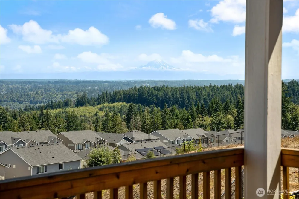 1407 Baker Heights Loop Bremerton, WA 98312