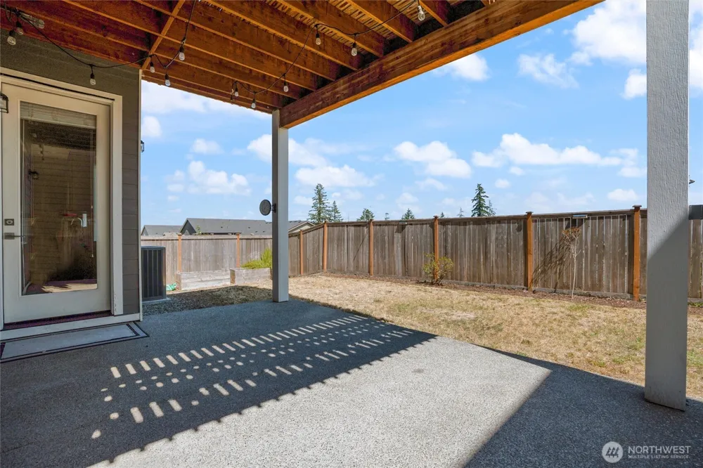 1407 Baker Heights Loop Bremerton, WA 98312