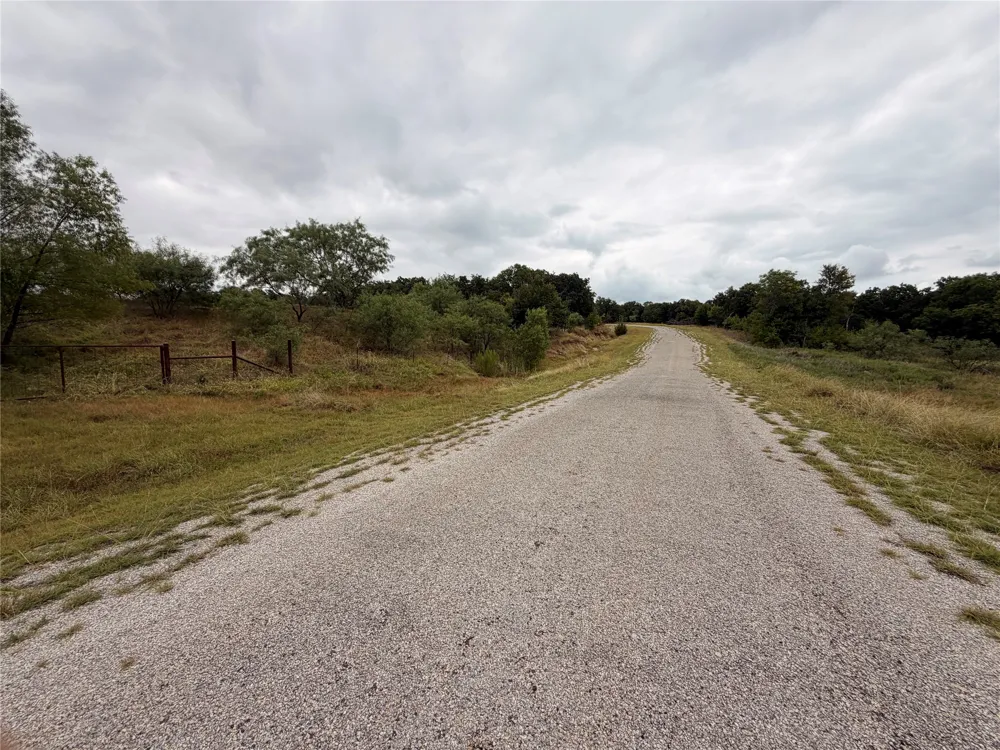 114 County Rd 1742 Chico, TX 76431