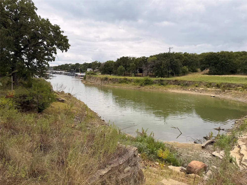 114 County Rd 1742 Chico, TX 76431