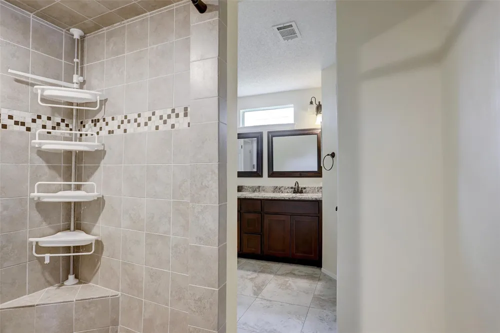 963 Althea Drive Houston, TX 77018